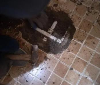 双湖卫生间漏水维修公司为您分享下卫生间渗水如何处理及注意事项